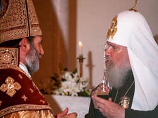Патриарх Алексий II встретился в санатории "Барвиха" с Католикосом Гарегином II