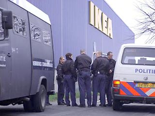 В магазине IKEA в Голландии при разминировании бомбы ранены 2 человека