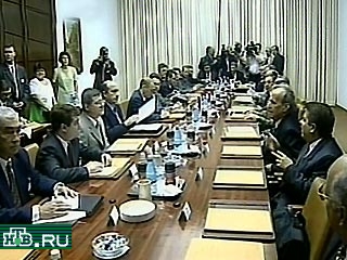 По итогам переговоров в расширенном составе, которые прошли в Гаване, подписаны 6 договоров. Российская Федерация и Куба договорились сотрудничать в области атомной энергии, медицины, юриспруденции