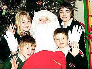 Прямо из Лапландии приехал настоящий Санта-Клаус, который убедил детей, что он на самом деле существует