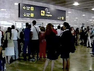 Рейс из Мадрида на Канары был задержан из-за паники среди пассажиров