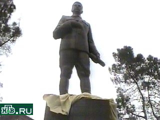 В грузинском городе Кутаиси установлен памятник Сталину
