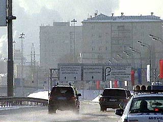 На Третьем кольце в Москве горит автомобиль