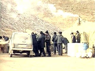 В Кармадонском ущелье Северной Осетии бригады специалистов-бурильщиков временно прекратили проходку в горизонтальной штольне, прокладываемой на 45-метровой глубине ко входу в тоннель