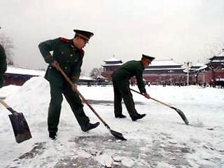 Пекин завалило снегом
