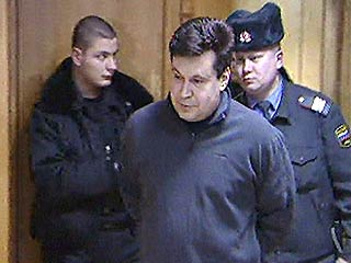 Сегодня состоялось заседание суда по делу бывшего главного финансиста "Медиа-Моста" Антона Титова. Суд признал его виновным по статье 159, часть 3, УК РФ