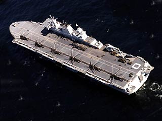 Британские морские пехотинцы отправятся в Персидский залив 16 января на борту вертолетоносца HMS Ocean в рамках подготовки к войне с Ираком