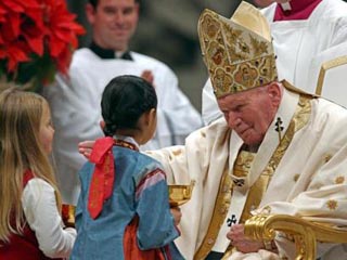 В ребенке любой национальности Папа призвал видеть новорожденного Христа