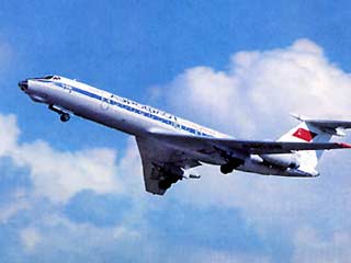 Пассажирский самолет Ту-134 совершил аварийную посадку в тюменском аэропорту "Рощино".