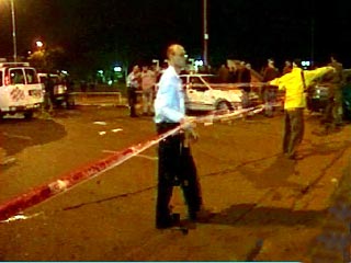 Двое террористов-смертников, взорвавших себя на старой автобусной станции Тель-Авива, использовали мощные взрывные устройства, начиненные большим количеством металлических фрагментов