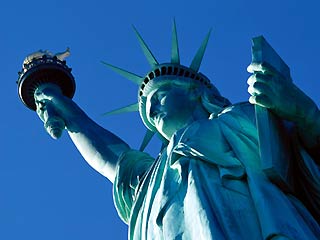 Американское правительство снимает цифровые копии со Статуи Свободы и других исторических объектов, служащих символами США, на тот случай, если они будут повреждены или полностью разрушены в результате терактов