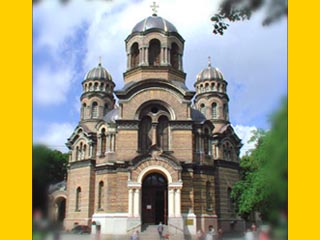 В 1962 году по приказу министра культуры СССР Екатерины Фурцевой кресты на соборе были спилены, а сам храм превратили в  планетарий. Кафедральный собор вернули Церкви только в начале 1990-х годов