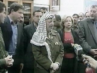 Лидер палестинцев Ясир Арафат заявил, что также может прибыть в Вашингтон для переговоров с израильским премьером Эхудом Бараком