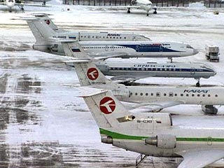Снегопад и морозы не влияют на работу столичных аэропортов