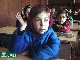 В Чечне практически все школьники получат новогодние подарки