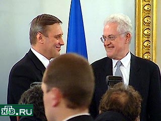Касьянов был не в курсе внесенных в Кремле изменений, так как это произошло лишь в прошлый четверг, когда премьер находился с визитом на Украине
