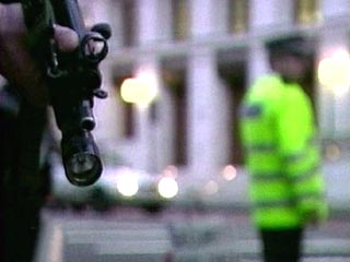 Число лиц, арестованных в Великобритании в рамках расследования дела о терроризме и подпольном производстве смертоносного вещества рицин, достигло 15 человек