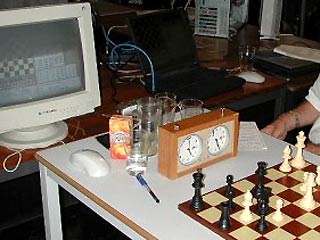 Каспаров начнет матч с машиной белыми фигурами