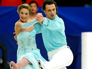 Золото завоевала пара: Ирина Лобачева и Илья Авербух. Их произвольный танец получил даже две высшие оценки в 6,0 баллов