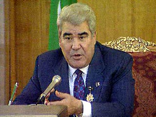 Президент Туркмении Сапармурат Ниязов заявил, что 46 человек признаны виновными в попытке покушения на него в прошлом году. Ниязов не сообщил деталей приговоров, вынесенных на закрытых судебных заседаниях