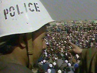 На время хаджа для обеспечения порядка и безопасности паломников задействуются десятки тысяч полицейских, военнослужащих и сотрудников органов безопасности