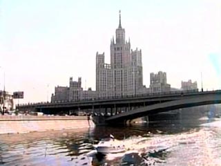 Провести ревизию всех дебаркадеров, установленных в настоящее время вдоль берегов в акватории Москвы-реки намерены столичные власти