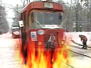 В Ульяновске из горящего трамвая спасены 100 человек