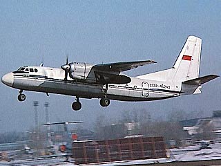 Аварийную посадку совершил самолет Ан-24 в аэропорту Толмачево в Новосибирске