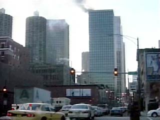 В деловой части Чикаго в пятницу в 35-этажном здании в Ривер Норз, которое раньше было штаб-квартирой компании Old Quaker Oats, вспыхнул пожар. Компания выпускает продукты питания (каши, минеральные воды, газированные напитки, готовые завтраки, кексы)