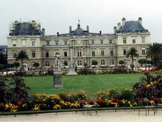 Посещение верхней палаты французского парламента является обязательным в рамках протокола государственного визита зарубежных лидеров во Францию