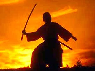 Двое жителей Подмосковья 43 лет и 40 лет после распития спиртных напитков решили устроить смертельный спарринг на муляжах японских самурайских мечей катана