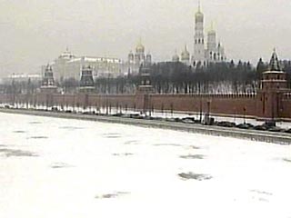 С северо-запада на Москву и Подмосковье движется атмосферный фронт, из-за которого во второй половине дня временами будет идти снег и метель