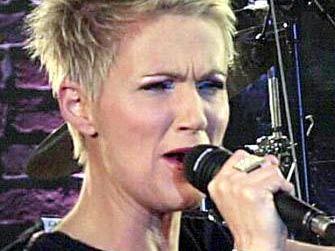 Вокалистка шведского дуэта Roxette Мари Фредрикссон угрожает подать в суд на газету, написавшую, что врачи обнаружили у певицы еще одну опухоль