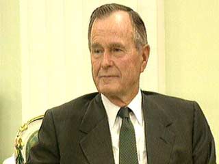 Ветеран операции "Буря в пустыне" Кин О'Кифи обвинил экс-президента США Джорджа Буша-старшего в преступлениях против человечности