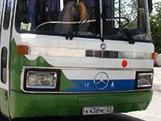 Под Тулой перевернулся автобус Mercedes; 4 пассажира ранены