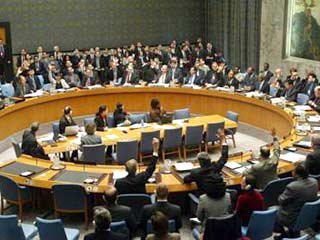 Совет Безопасности ООН рассмотрит в четверг проект новой резолюции по Ираку, внесенный в понедельник США, Великобританией и Испанией, а также план, предложенный Францией, Россией и ФРГ