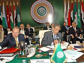 Страны Лиги арабских государств (ЛАГ), собравшиеся на саммит в египетском городе Шарм-эш-Шейх, после оживленных дискуссий приняли совместную декларацию, в которой выразили полное неприятие" ударов по Ираку