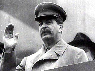 В день 50-летия со дня смерти Сталина его правнук просит убежища в США
