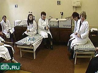 Сегодня медики кавалеровской центральной больницы, которая обслуживает четыре района Приморья, провели однодневную забастовку