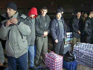 740 уроженцев Таджикистана доставлено в УВД Восточного округа Москвы в ночь с четверга на пятницу, сообщил "Интерфаксу" источник в окружном УВД