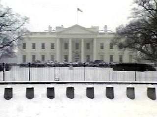 Под председательством президента США Джорджа Буша в Белом доме за закрытыми дверями проходит заседание Совета национальной безопасности США