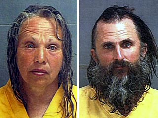 49-летний Митчелл и 57-летняя Барзи были обвинены в похищении с отягощающими обстоятельствами, сексуальном насилии и разбойном нападении 5 июня 2002 года