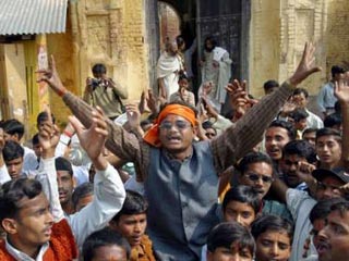 Индуистский праздник стал поводом для межобщинных столкновений