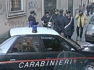Карабинеры при обыске в одной из квартир в центре Рима в понедельник обнаружили и изъяли 40 кг кокаина