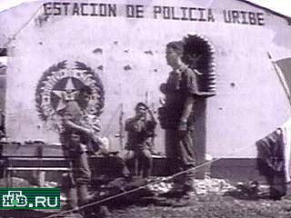 Повстанцы из Колумбийской Армии народного освобождения в субботу  ночью отпустили на свободу 42 полицейских и солдат правительственных войск