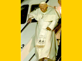 Насыщенный график международных визитов 82-летнего Римского Первосвященника вновь подтвердил, что Иоанн Павел II не намерен уходить на покой