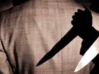 На вице-мэра Иркутска в служебном кабинете напал неудачник с ножом