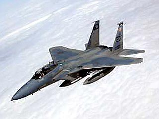 В заявлении Центрального командования сообщается, что инцидент произошел с участием истребителя F-15E Strike Eagle и сухопутных войск