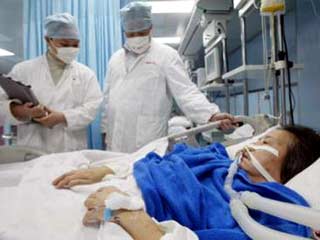 В Китае число заболевших атипичной пневмонией, по официальным данным Минздрава КНР, на 7 апреля этого года достигло 1268 человек, 53 больных умерли