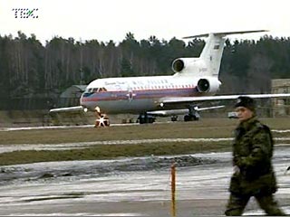 Самолет МЧС РФ с российскими дипломатами и журналистами на борту приземлился на подмосковном аэродроме в Раменском в 19:46 по московскому времени